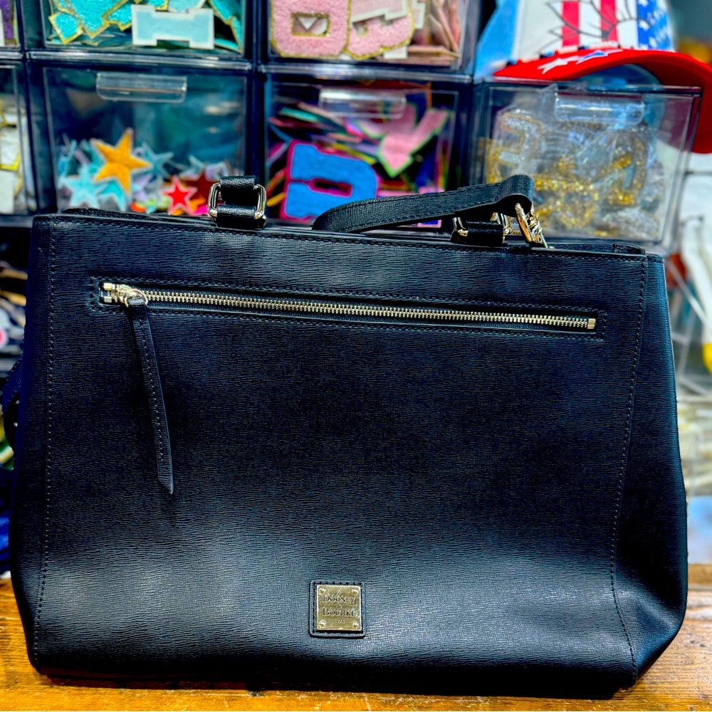 Dooney & Bourke purse